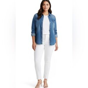 Karen T, High rise Cropped, 5 pockets, Stretchy White Denim Jeans 
Size 18